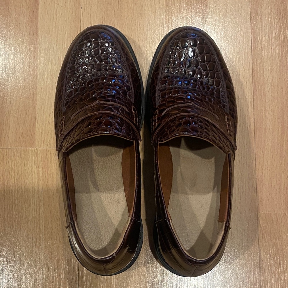 Bared Brown Crocodile Pattern Loafers